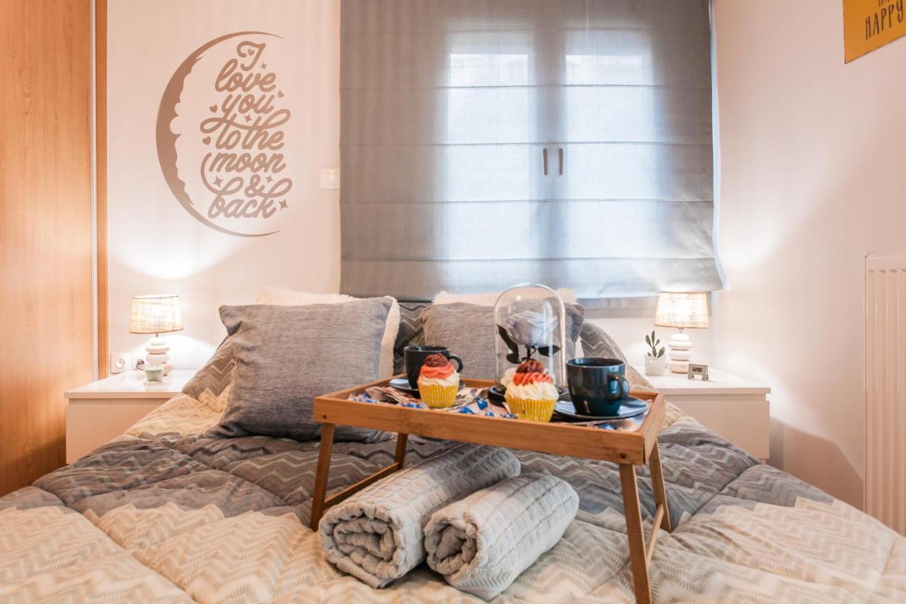Luxury Seaside Apartment Next To Starbucks Opossite The Beach Park Of Flisvos Афіни Екстер'єр фото