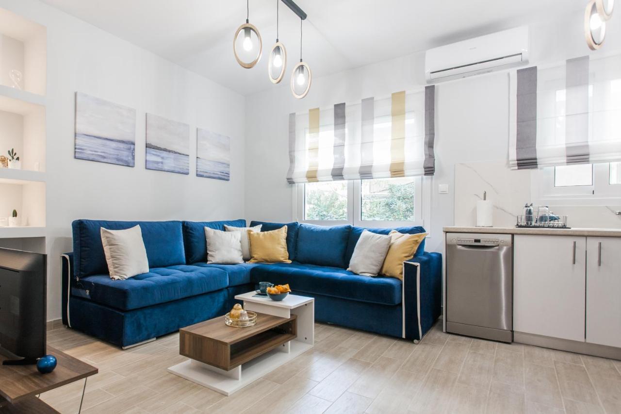 Luxury Seaside Apartment Next To Starbucks Opossite The Beach Park Of Flisvos Афіни Екстер'єр фото