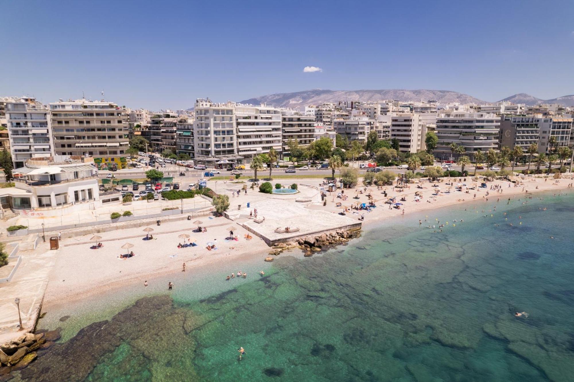 Luxury Seaside Apartment Next To Starbucks Opossite The Beach Park Of Flisvos Афіни Екстер'єр фото