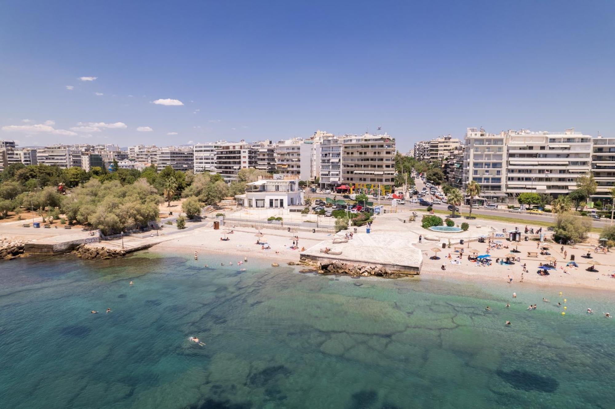 Luxury Seaside Apartment Next To Starbucks Opossite The Beach Park Of Flisvos Афіни Екстер'єр фото