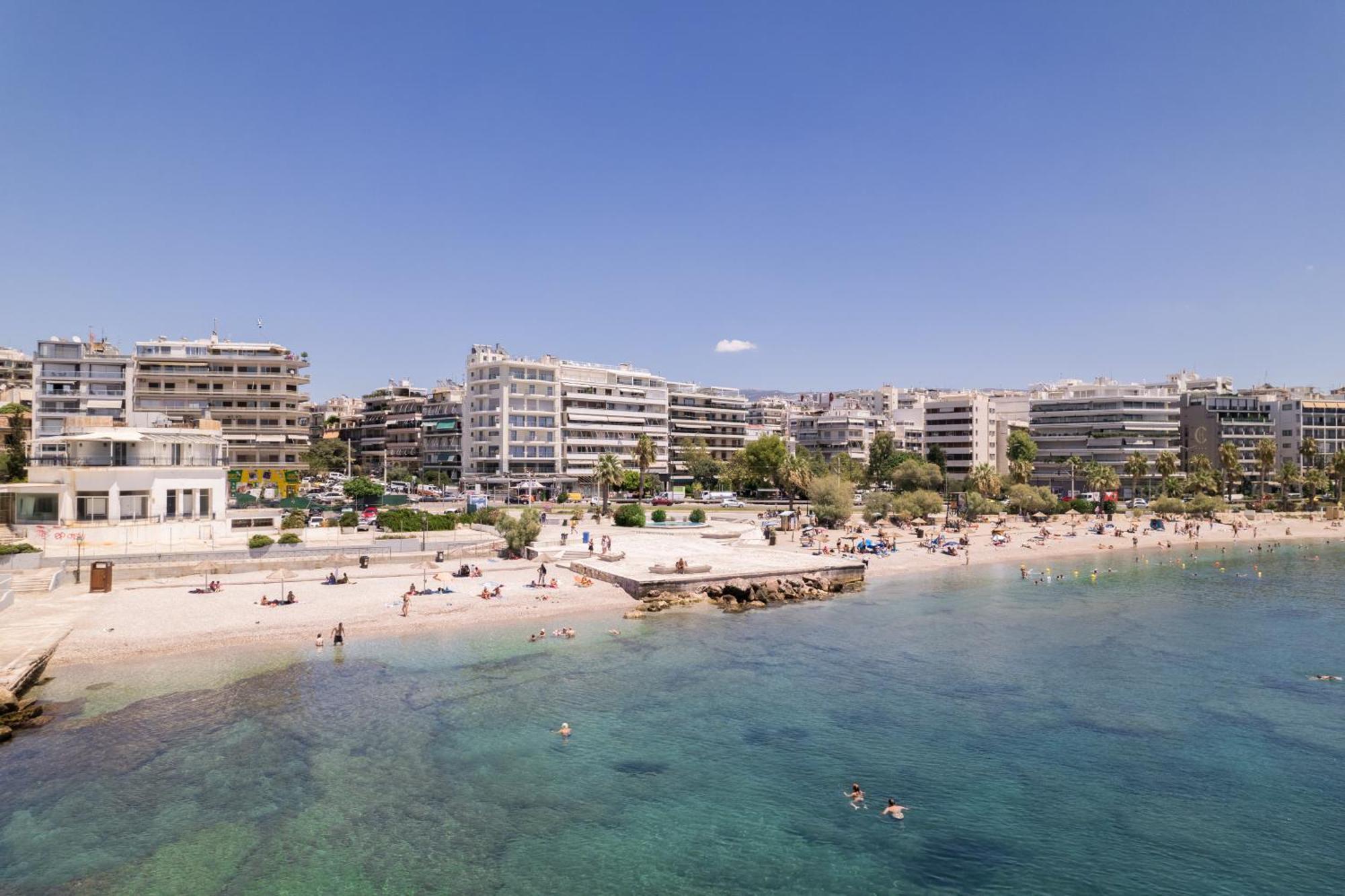 Luxury Seaside Apartment Next To Starbucks Opossite The Beach Park Of Flisvos Афіни Екстер'єр фото